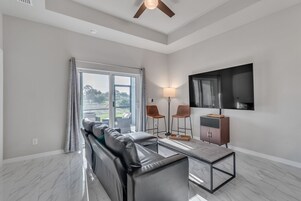 Duplex, 3 Bedrooms | Interior