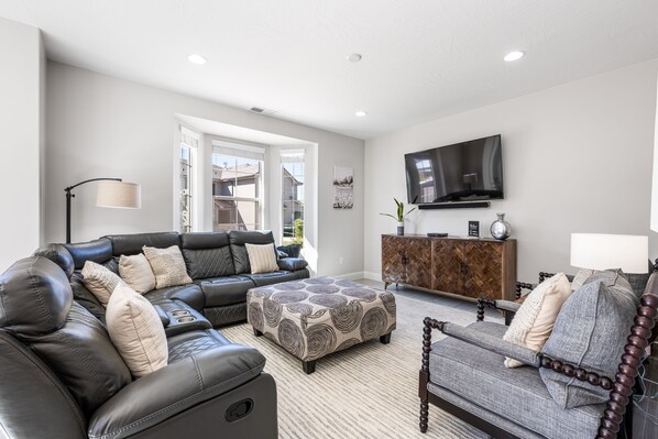 Townhome, 4 Bedrooms | Living area | Smart TV, streaming services