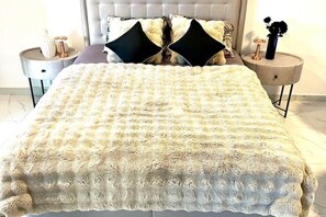 2 chambres, fer et planche Ă repasser, Wi-Fi, draps fournis