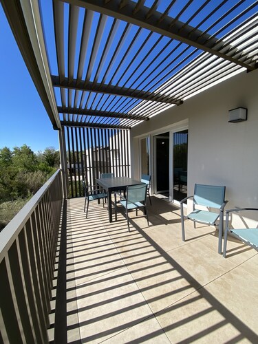 Apt  Climatisé Terrasse, WIFI, Parking privé et Piscine Collective - V0816