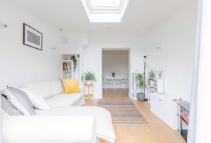 Basic Apartment | Interior - Homely 2BD Flat W/private Patio Near Maida Vale! (London)