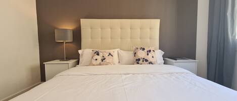 3 dormitorios, tabla de planchar con plancha, wifi y ropa de cama