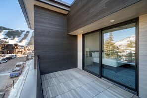 Townhouse Mewah | Teras/patio