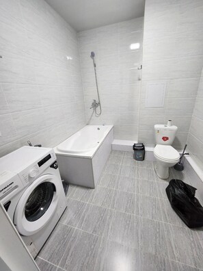 Douche, serviettes fournies