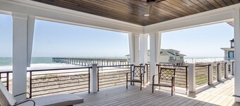 Luxurious Oceanfront Home w Infinity Pool & EV Chargers!