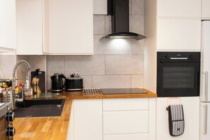 Private kitchen - 5 Guests - 2-bed House - Bbq - Free Parking (Norwich)