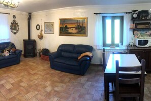 House, 3 Bedrooms, Smoking, Balcony | Lounge - The 'castelletto' Holiday House (Poggio San Lorenzo)