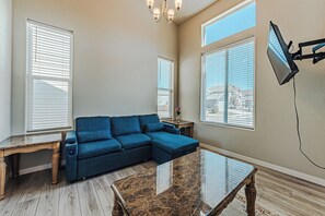 Smart TV - •Wacissa Lookout View - Wine, GameRoom, HotTub• (Colorado Springs)
