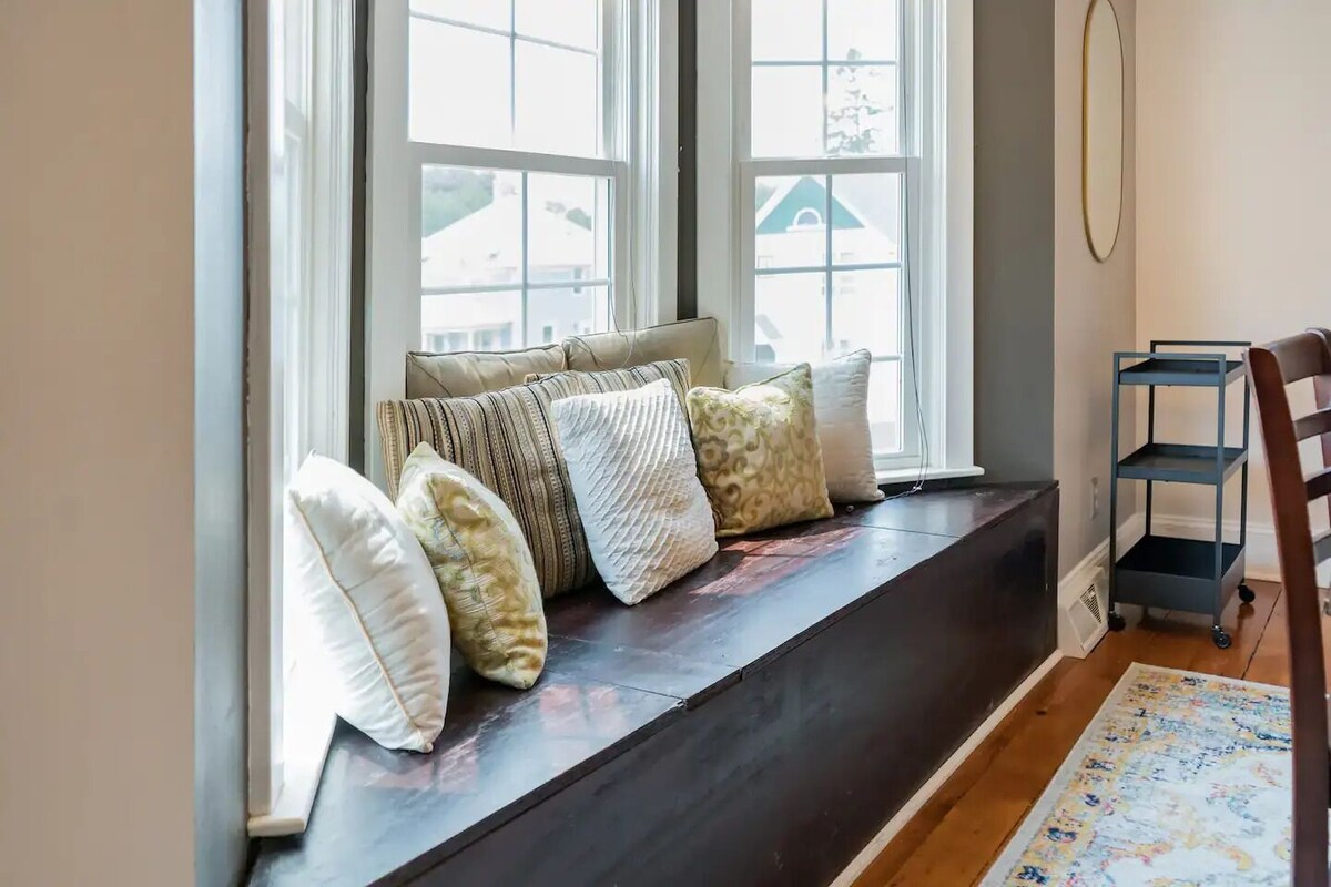 マニトワック (ウィスコンシン州) 2nd floor loft near the lake! ホテル 客室