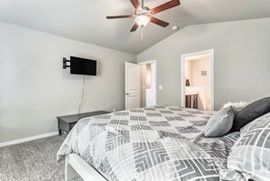 4 soverom, strykejern/-brett, wi-fi og sengetøy