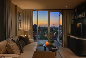Apartment | Living area - Designer Penthouse Panoramic Views London 2 Beds (London)