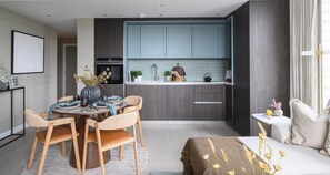 Apartment | Dining - Designer Penthouse Panoramic Views London 2 Beds (London)