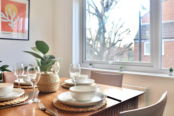 Apartment | Dining - Stunning 1 Bedroom Apartment in Central London (London)