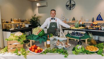 Petit déjeuner buffet compris tous les jours
