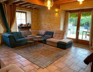 Télévision, table de tennis de table