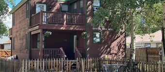 Alpenglow- Great location in Town of Crested Butte