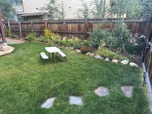 Property grounds - Alpenglow- Great location in Town of Crested Butte (Crested Butte)