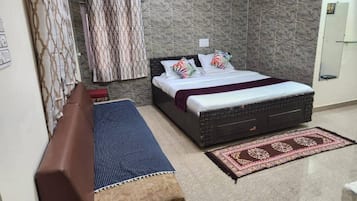 1 quarto, Wi-Fi de cortesia, roupa de cama