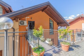 Exterior - Veloccino Del Lago by Varenna Holidays (Perledo)