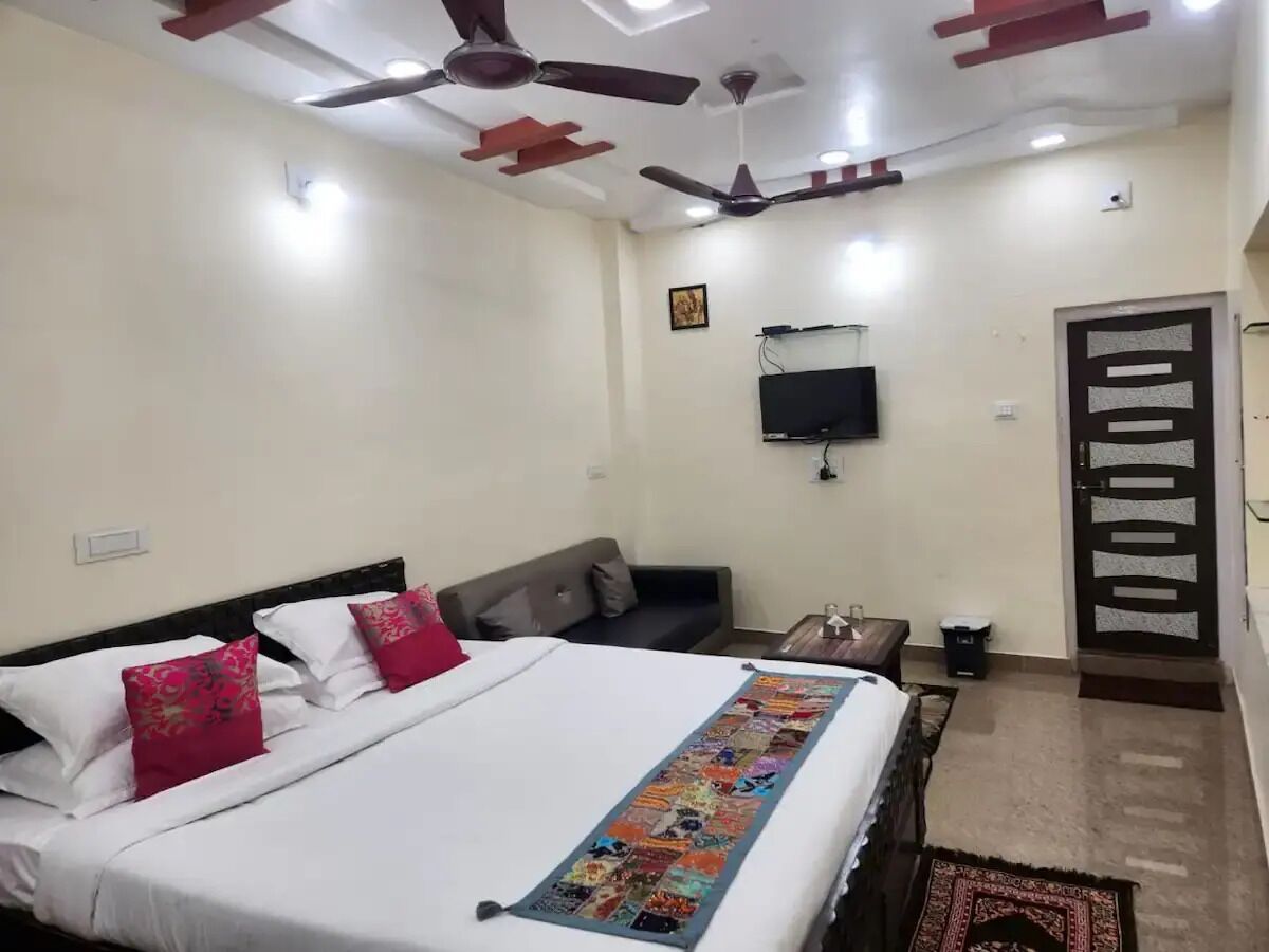 1 bedroom, free WiFi, bed sheets