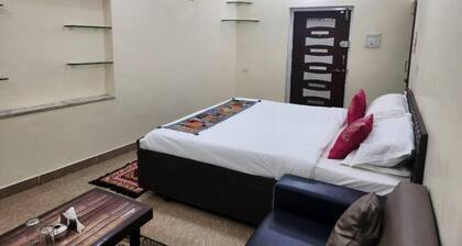Private Room 2 - Paddy's Luxurious Home Sta