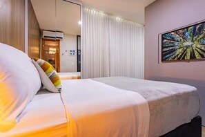 1 chambre, bureau, fer et planche à repasser, Wi-Fi gratuit
