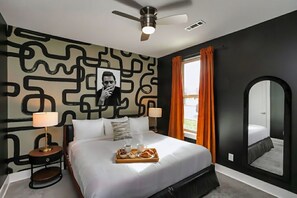 4 室のベッドルーム、アイロン / アイロン台、インターネット、ベッドシーツ