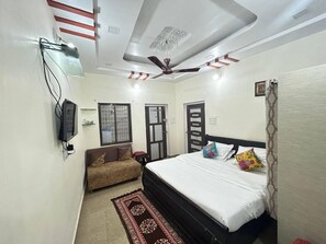 1 bedroom, free WiFi, bed sheets