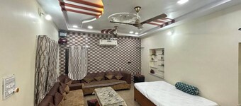 Private - 1 BHK Floor - Paddy's Luxurious Home Stay


