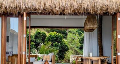 Umarato Villa Sumba - 4 Bedroom Private Villa with Infinity Pool