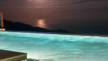 Piscina all'aperto