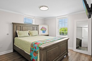 7 bedrooms, free WiFi, bed sheets - Refurbished Oceanfront 7BR w/ Hot Tub, Game Room & Spacious Gathering Areas (Emerald Isle)