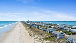 Beach nearby - Refurbished Oceanfront 7BR w/ Hot Tub, Game Room & Spacious Gathering Areas (Emerald Isle)