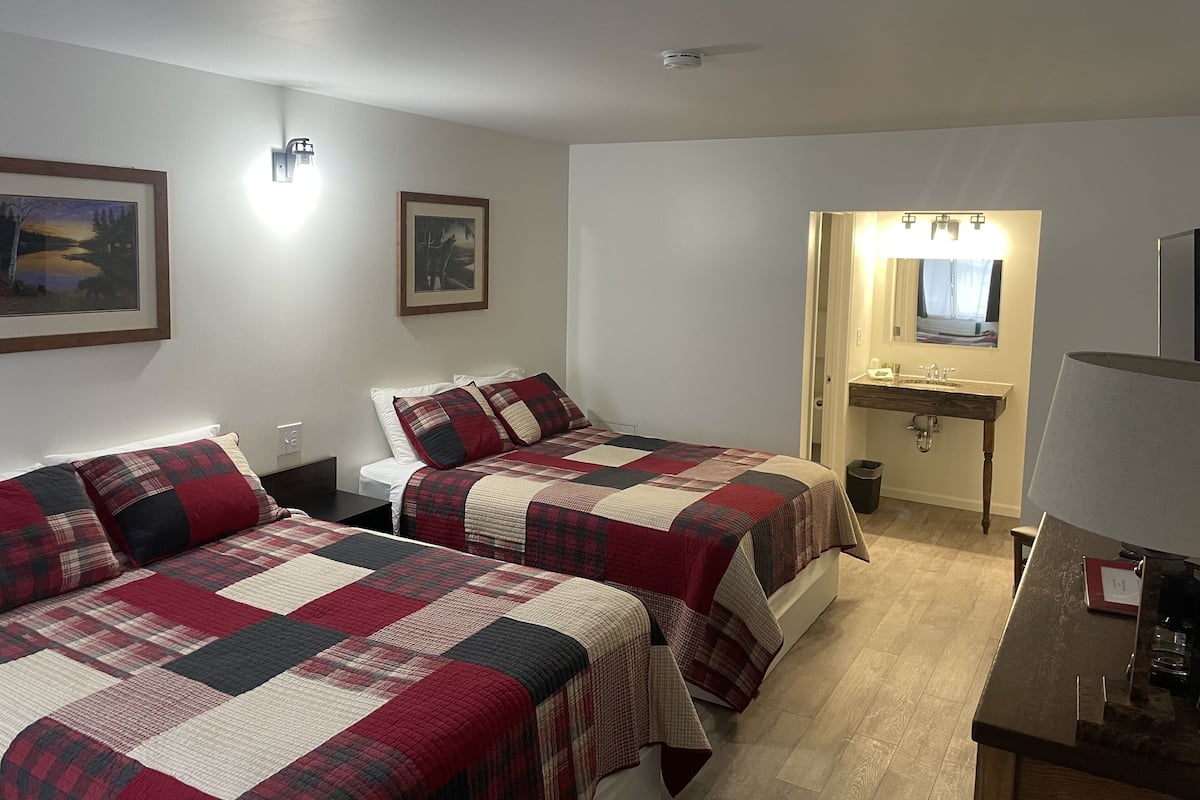 Standard Double Room | WiFi (free), bed sheets