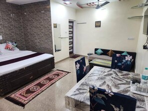 3 chambres, Wi-Fi gratuit, draps fournis
