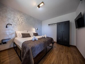 2 bedrooms, cots/infant beds, free WiFi - Holiday Home Buena Vista (Dubrovnik)