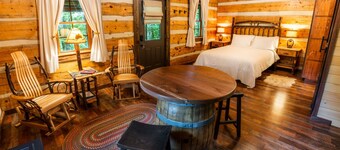 Log Cabin w HotTub near Seneca Rocks & Spruce Knob