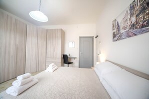 2 bedrooms, in-room safe, WiFi, bed sheets