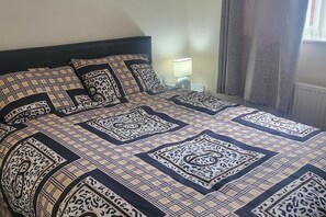 Maison | 3 chambres, accès au Wi-Fi (inclus), literie fournie