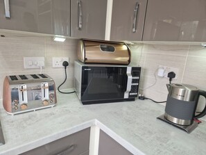 Casa | Cozinha privada | Geladeira, micro-ondas, fogão, cooktop