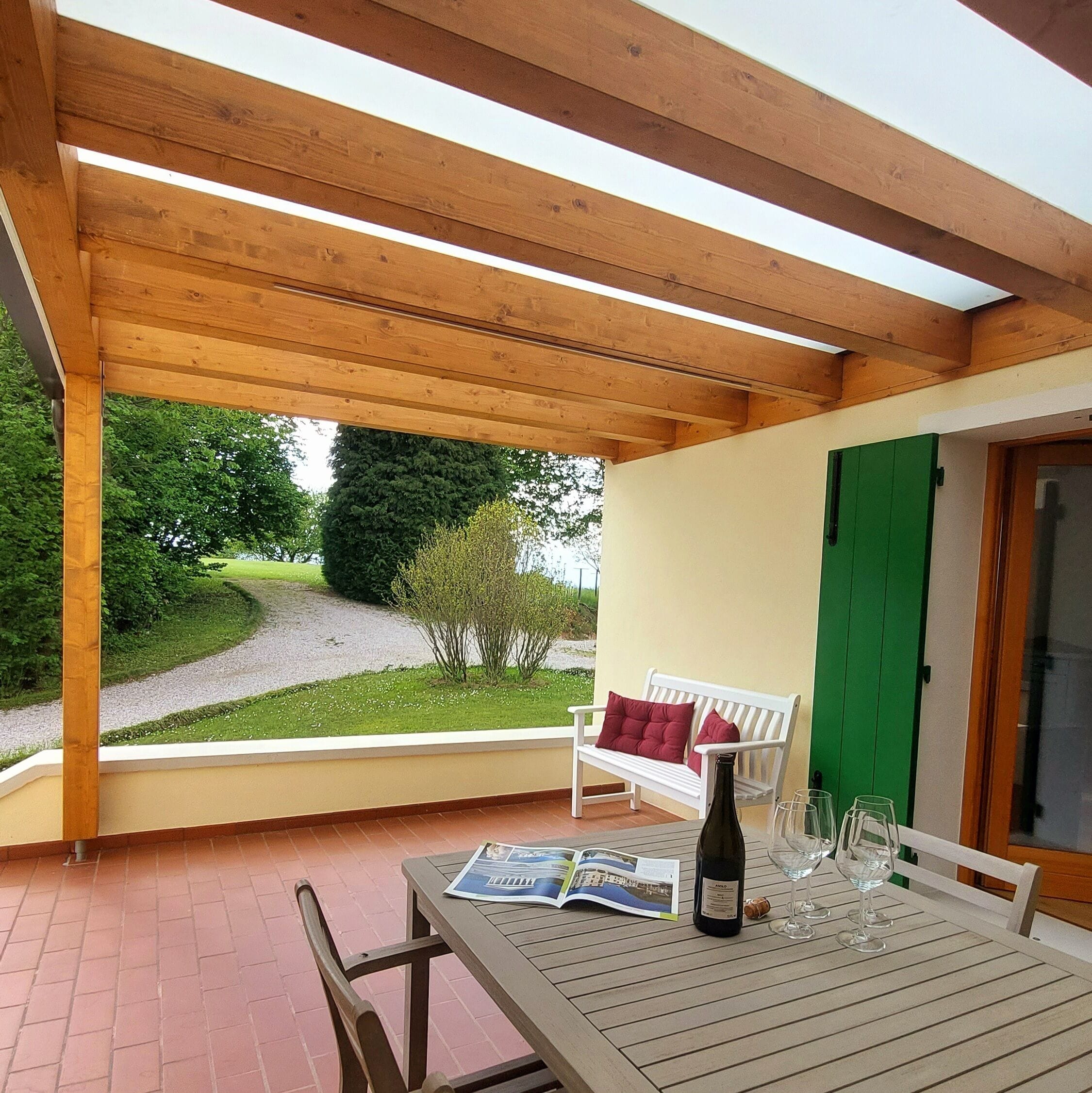 Traditional Apartment, 2 Bedrooms, Kitchen, Hill View | Terrace/patio