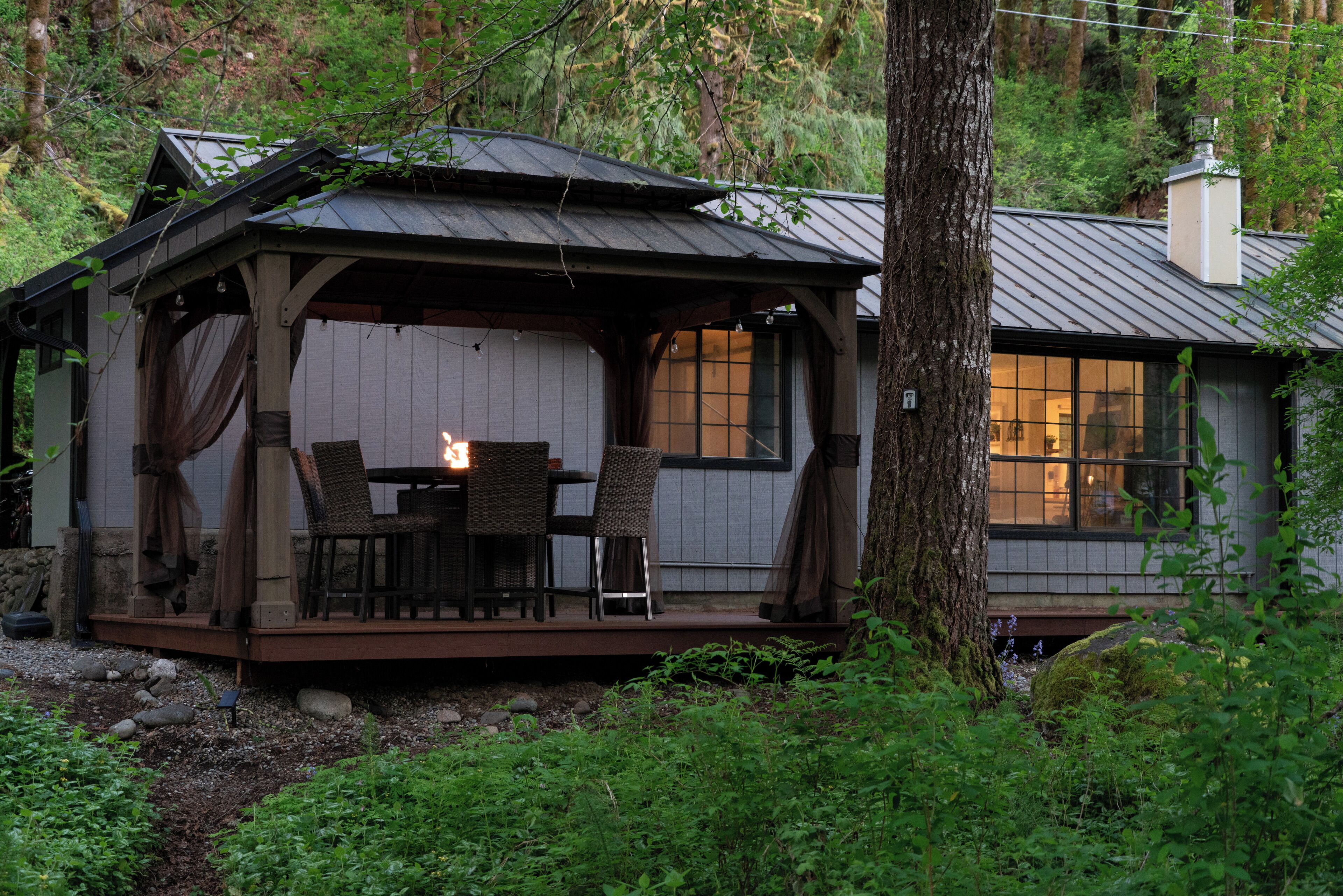 屋外ダイニングエリア