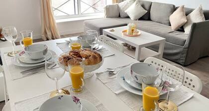 Modern City Centre Apartment | High Speed Internet