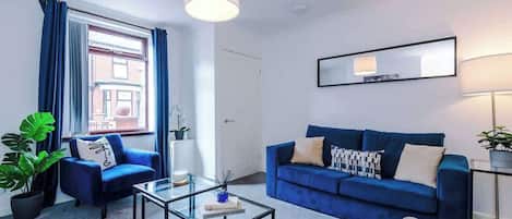 Fernseher, Kamin, Arbeitsbereiche