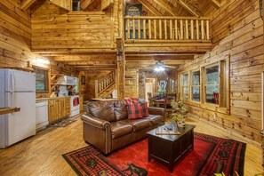 TV, fireplace - Peaceful 3BD Cabin in the Woods! Pool Table+Arcade (Pigeon Forge)