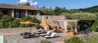 Villa Monticelli in the heart of the Antognolla Golf Club