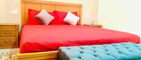 2 bedrooms, WiFi, bed sheets