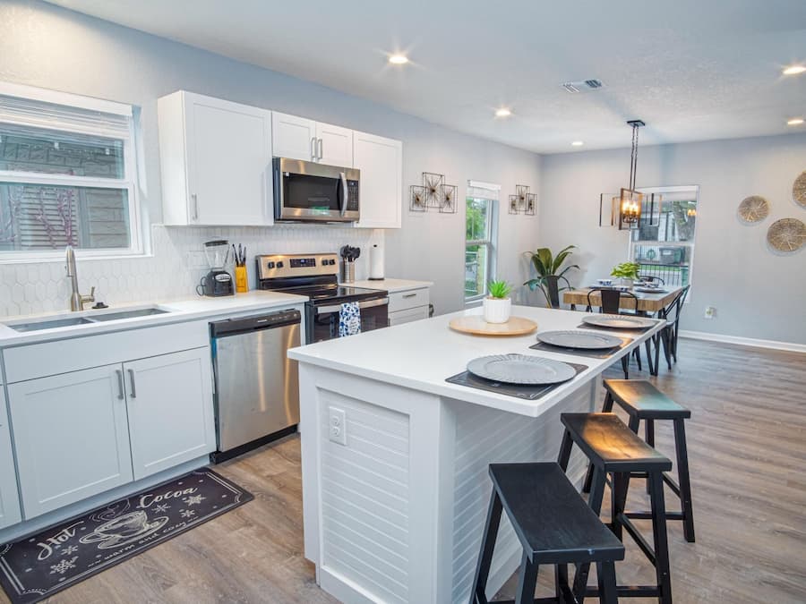 Nhà (3 Bedrooms) | Bếp riêng | Lò vi sóng, lò nướng, bếp nấu, máy rửa bát