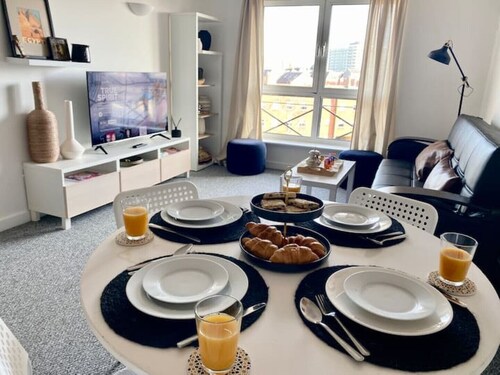 Cosy Egyptian Inspired City Centre Apartment