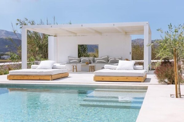 Pool - Molos Beachfront Villa (Paros)
